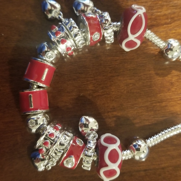 Jewelry - Picture 2 of 3